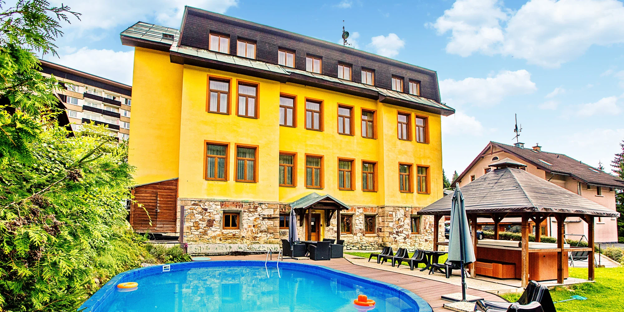 Janské Lázně: penzion se snídaní a polopenzí, wellness