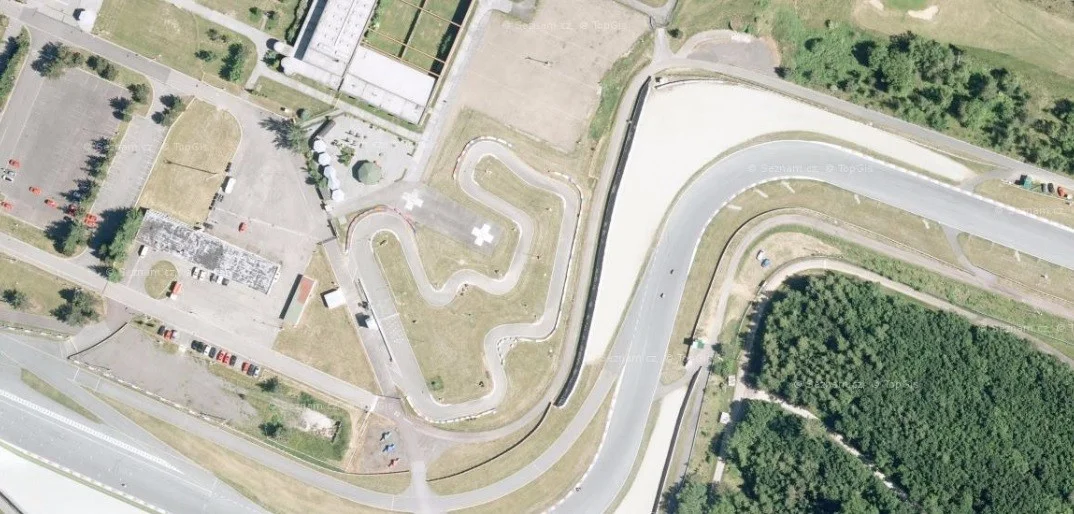 Staňte se mistrem Masarykova okruhu: 1, 2 nebo 6 jízd na motokáře