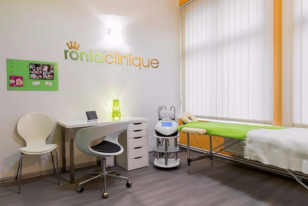 Neinvazivní liposukce modrým laserem: 1–5 ošetření vybrané oblasti