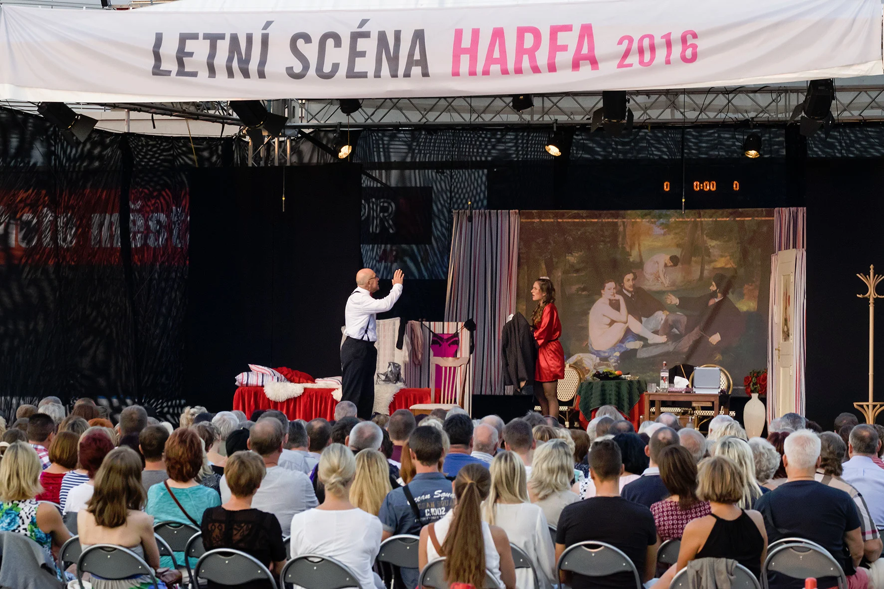Letní scéna Harfa: vstupenka na představení A do pyžam!