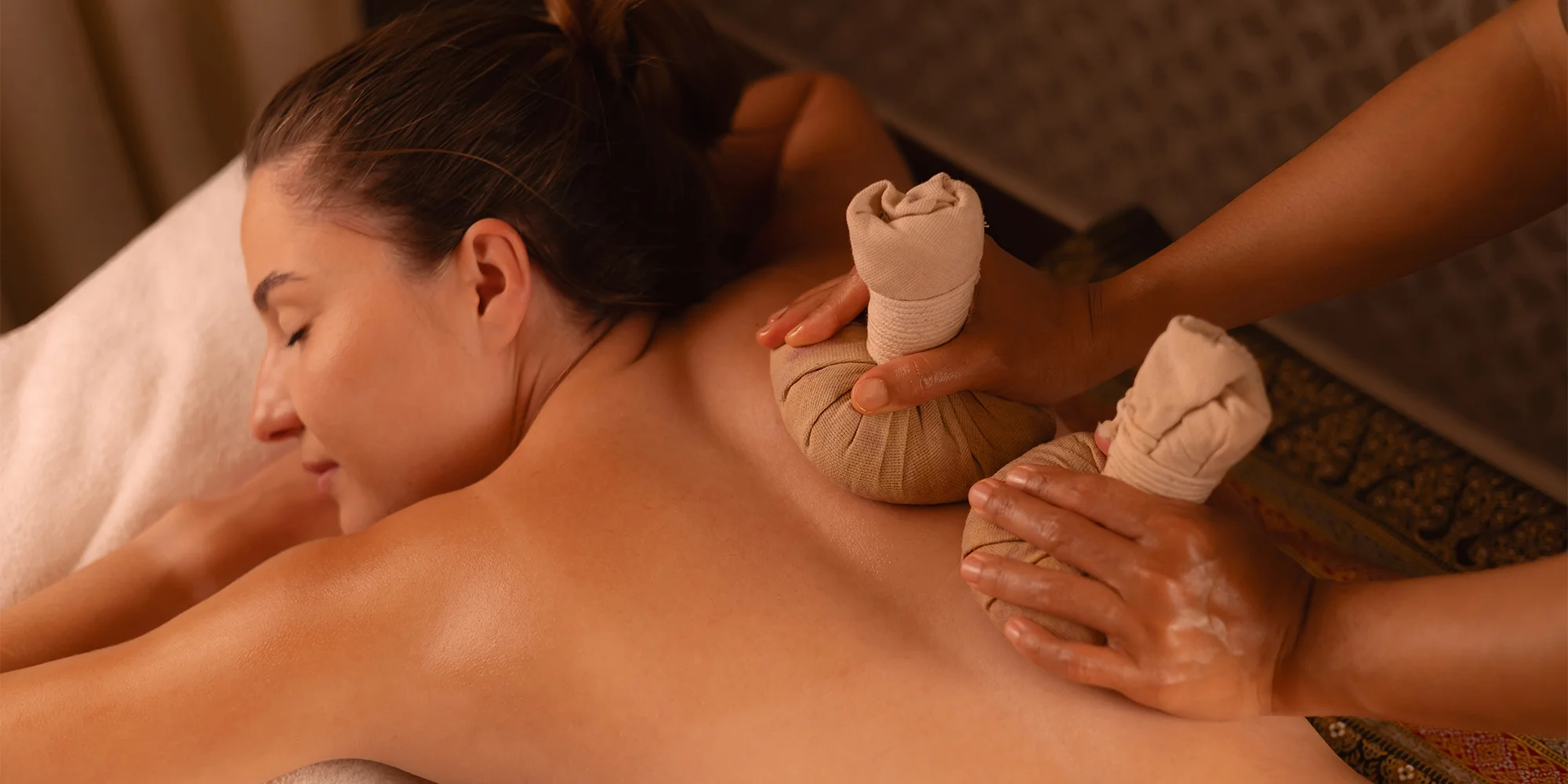 Thajská párová masáž: tradiční, tygří i relaxační