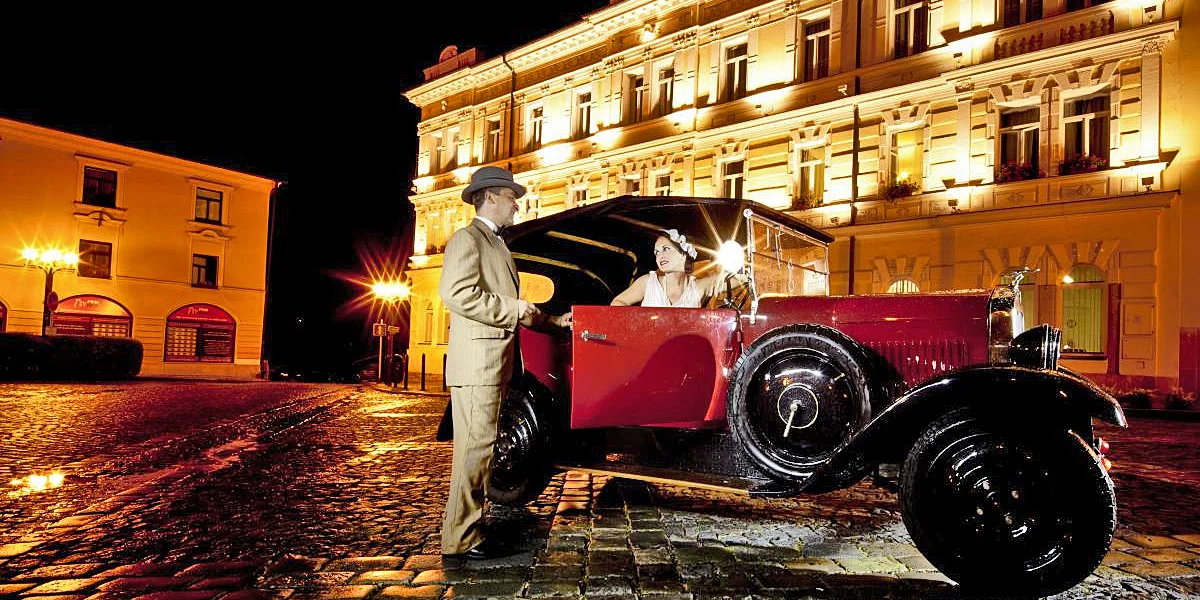 Pobyt v hotelu ve stylu art deco s polopenzí i vstupem na zámek či do bazénu