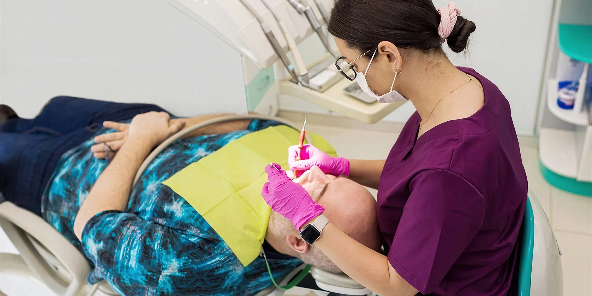 Dentální hygiena s airflow nebo s bělením
