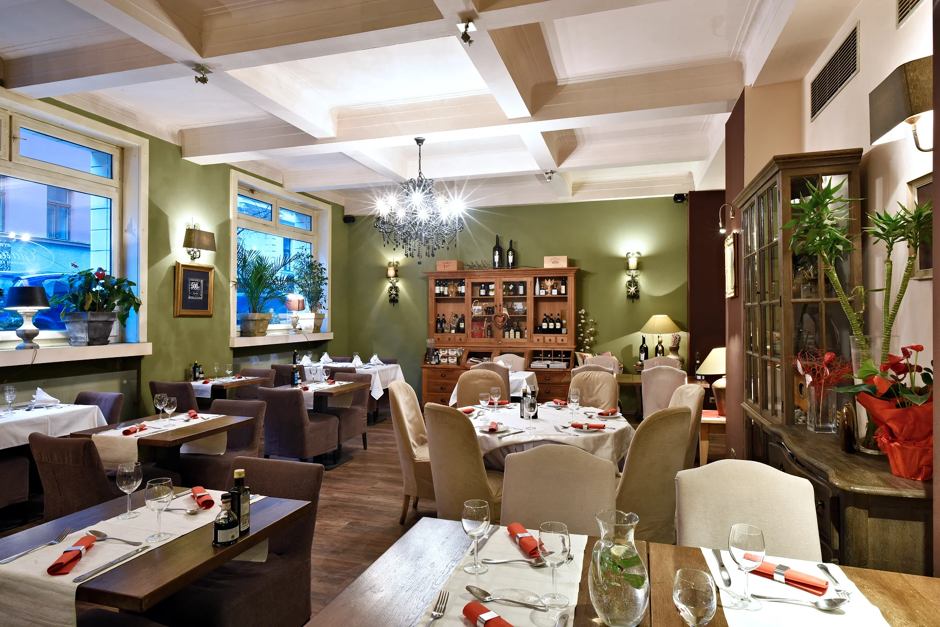 Otevřený voucher v hodnotě 1000 či 1500 Kč do středomořské restaurace