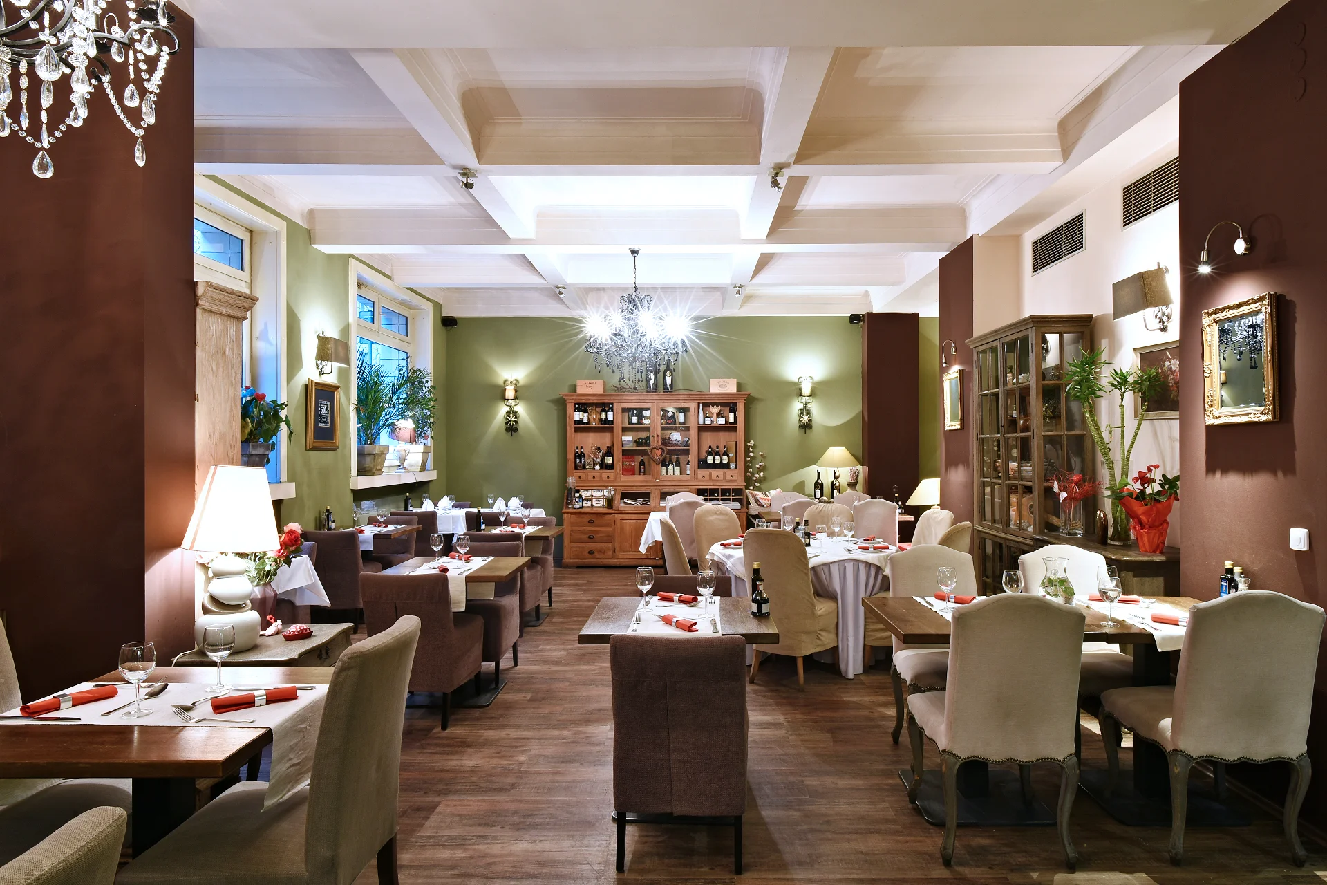Otevřený voucher v hodnotě 1000 či 1500 Kč do středomořské restaurace