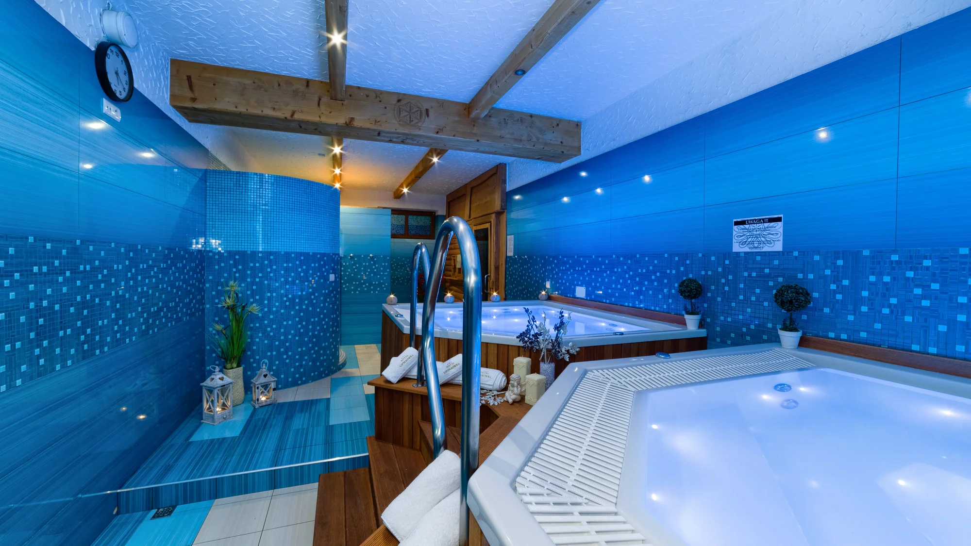Nabitý relaxační pobyt u Terma Bania: snídaně a večeře, neomezený wellness
