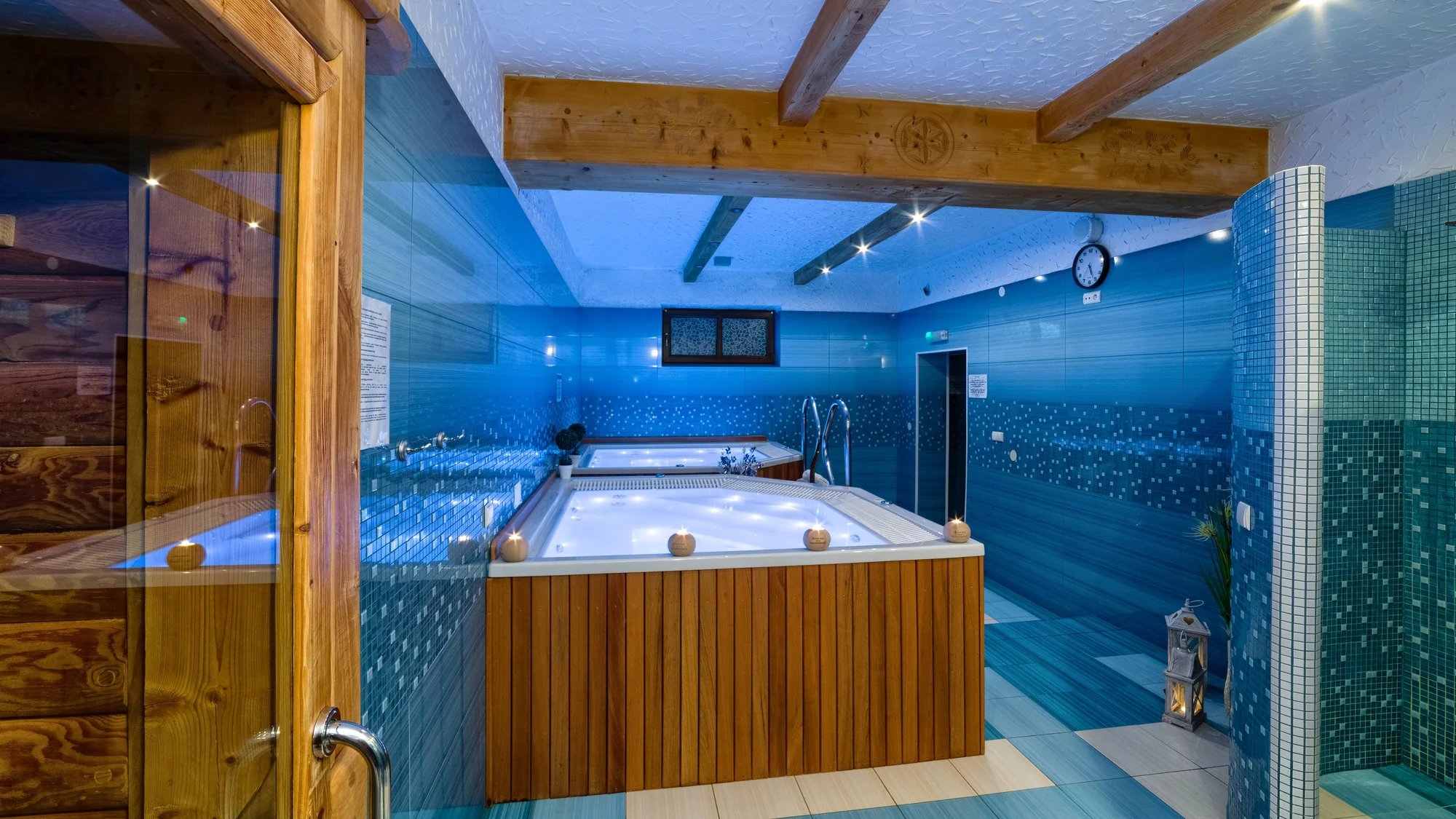 Nabitý relaxační pobyt u Terma Bania: snídaně a večeře, neomezený wellness