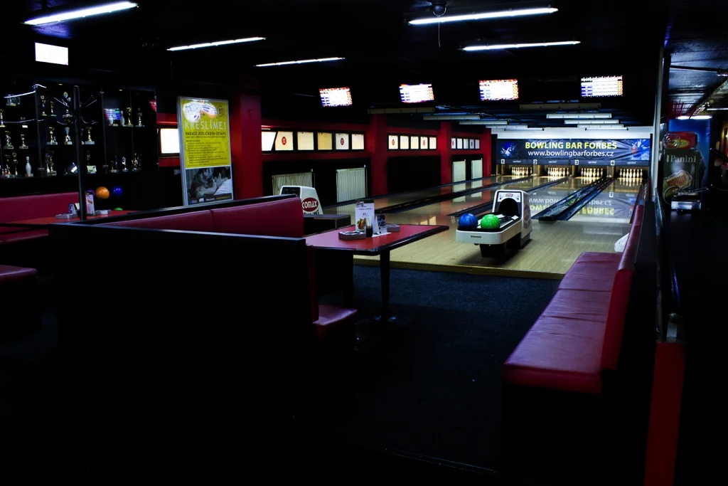 Rozkulte to: bowling na 1 nebo 2 hodiny až pro 6 osob včetně zapůjčení bot