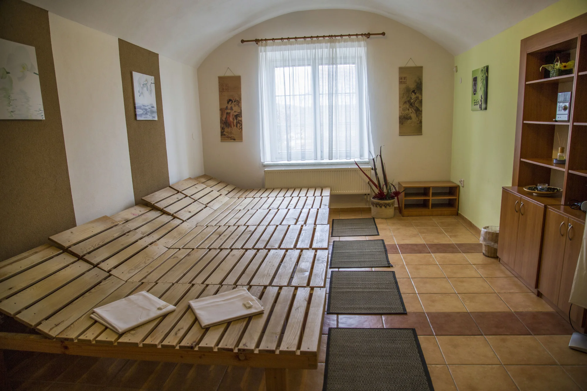 Odpočinek u Moravského krasu: jídlo, privátní sauna, koupání v biotopu i sport