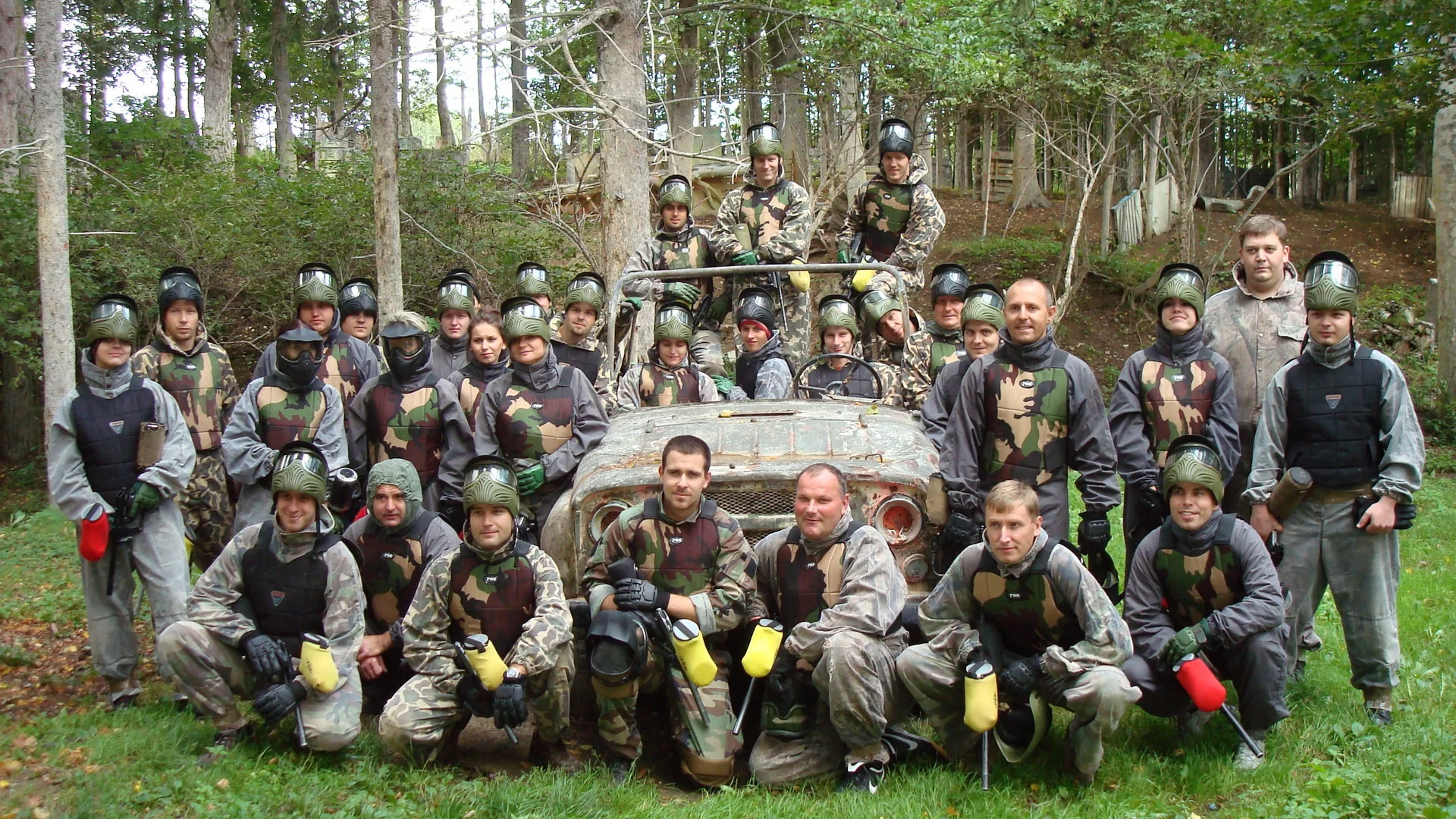 2 hodiny paintballu na vojenské základně Benešov u Prahy pro 1–4 osoby