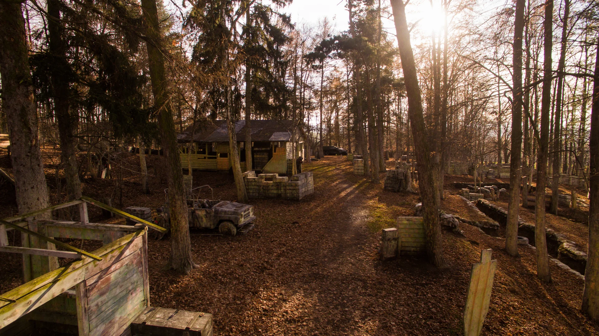 2 hodiny paintballu na vojenské základně Benešov u Prahy pro 1–4 osoby