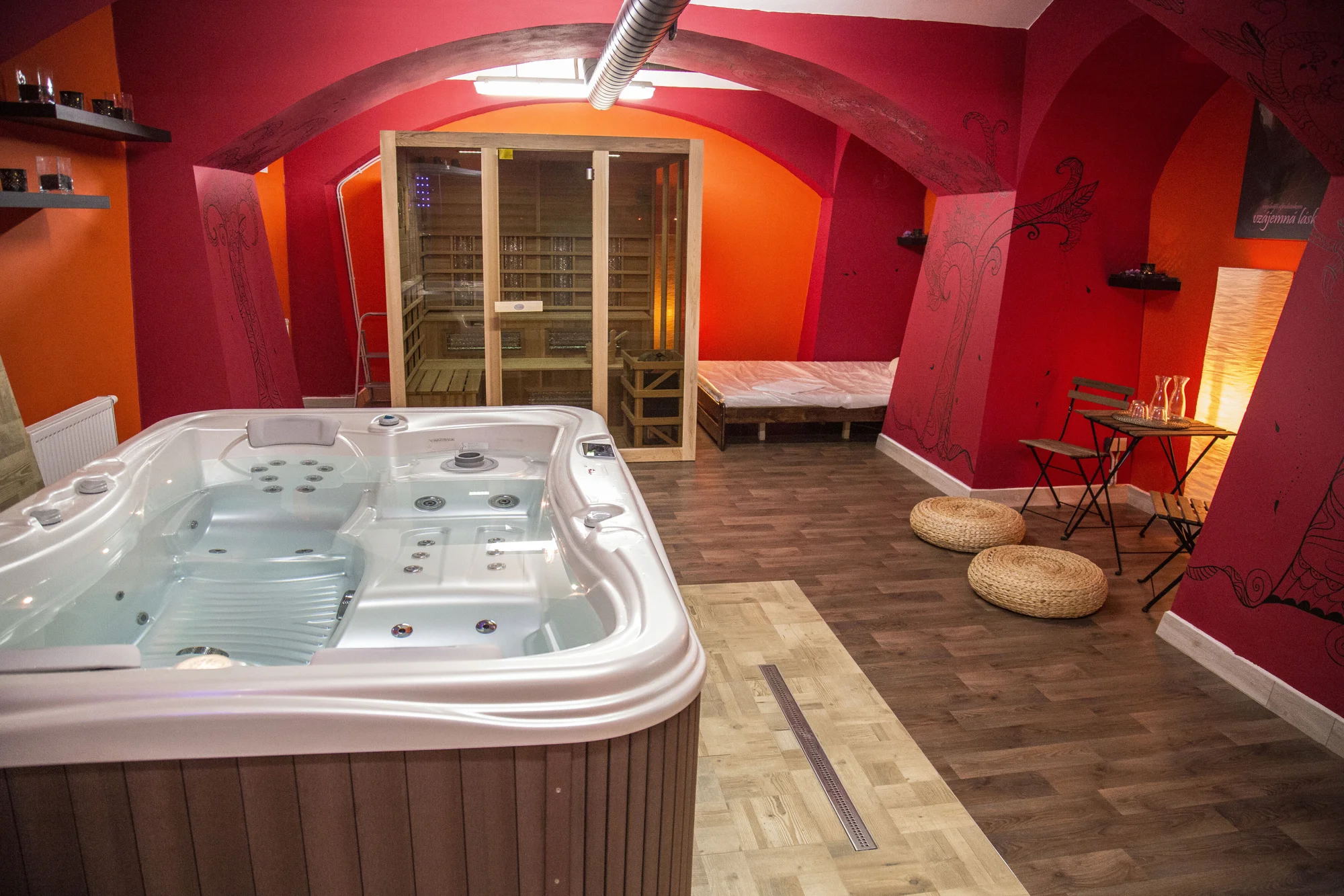 4* pobyt v Jihlavě: snídaně i večeře, wellness, masáž i návštěva zoo