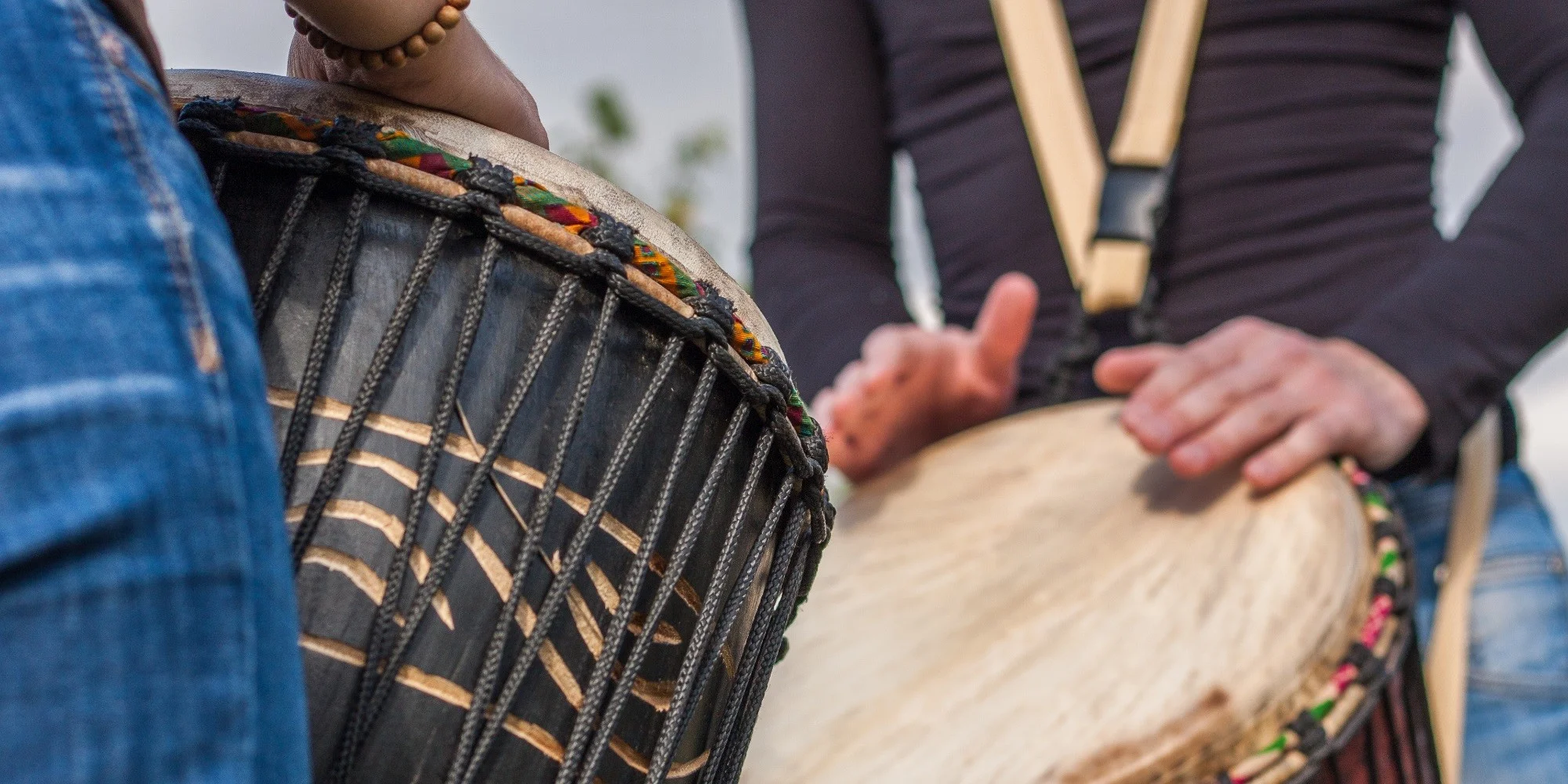 Lekce kreativního bubnování na africké bubny djembe i další nástroje: 2 nebo 4 lekce