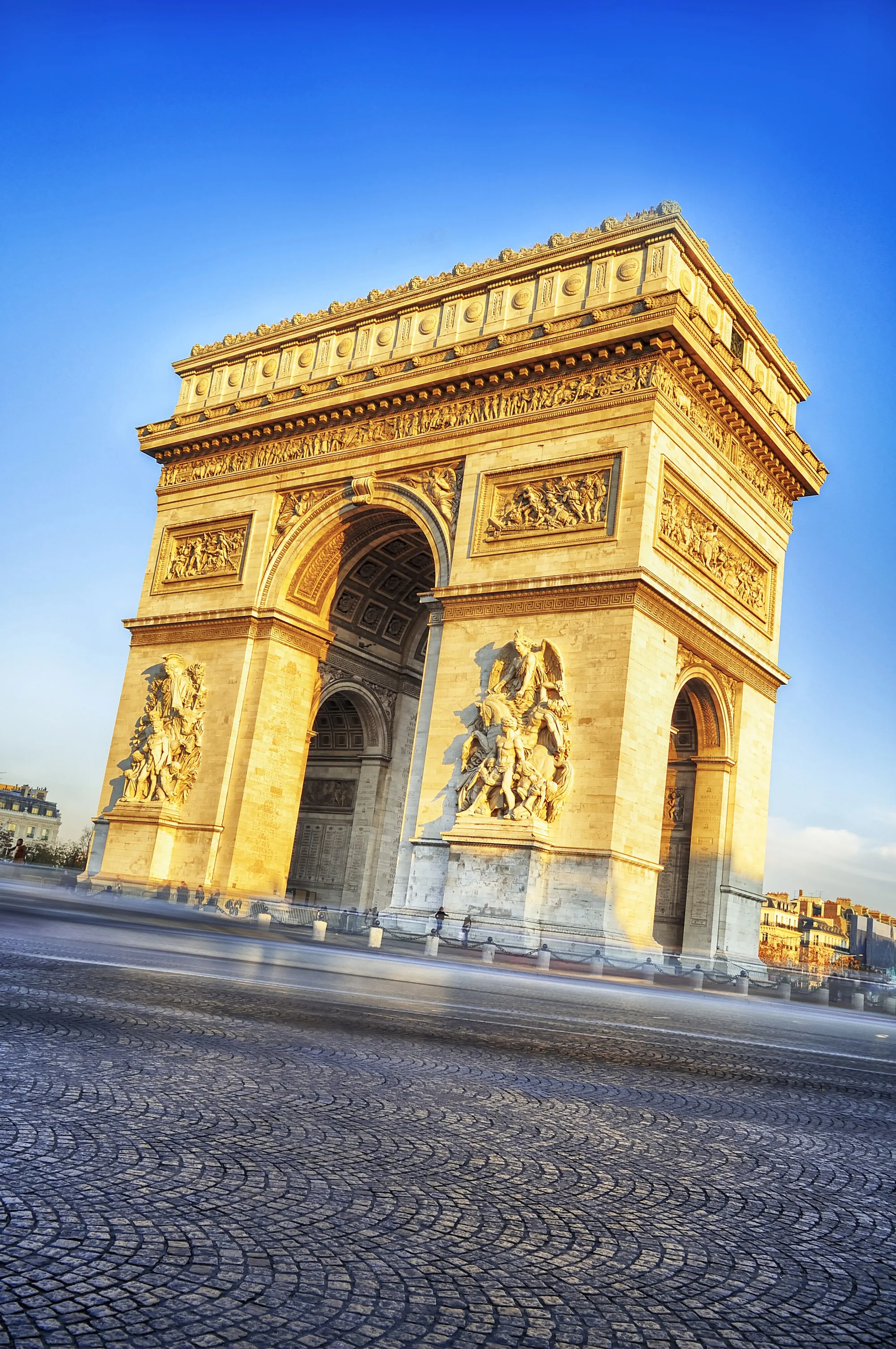 4denní zájezd do Paříže a Versailles s 1 nocí v hotelu a průvodcem
