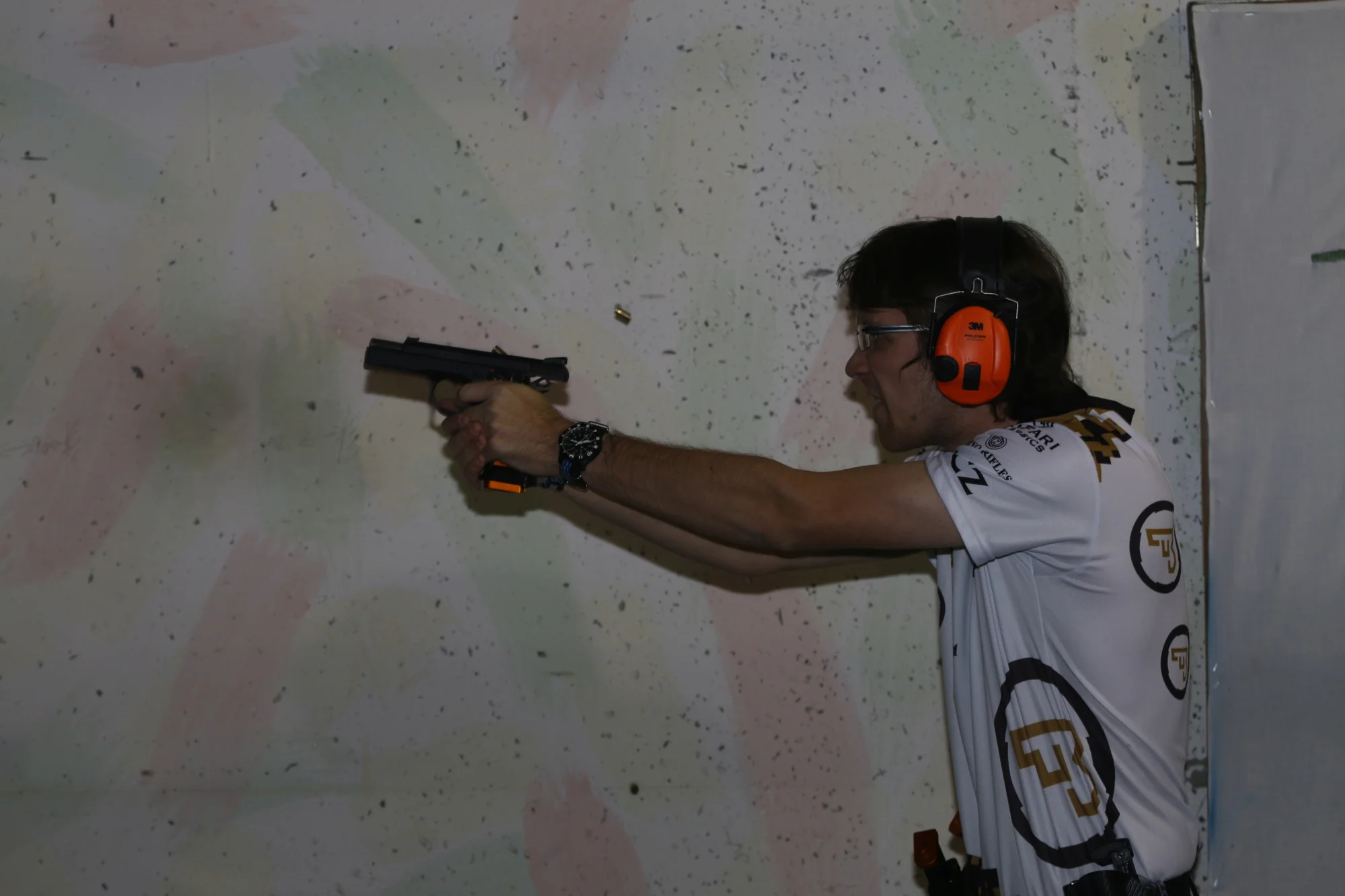 Střelecké balíčky pro jednotlivce i páry: Glock, Colt i samonabíjecí puška