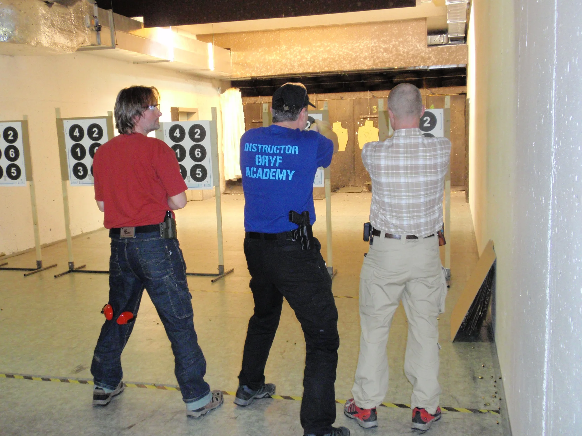 Střelecké balíčky pro jednotlivce i páry: Glock, Colt i samonabíjecí puška