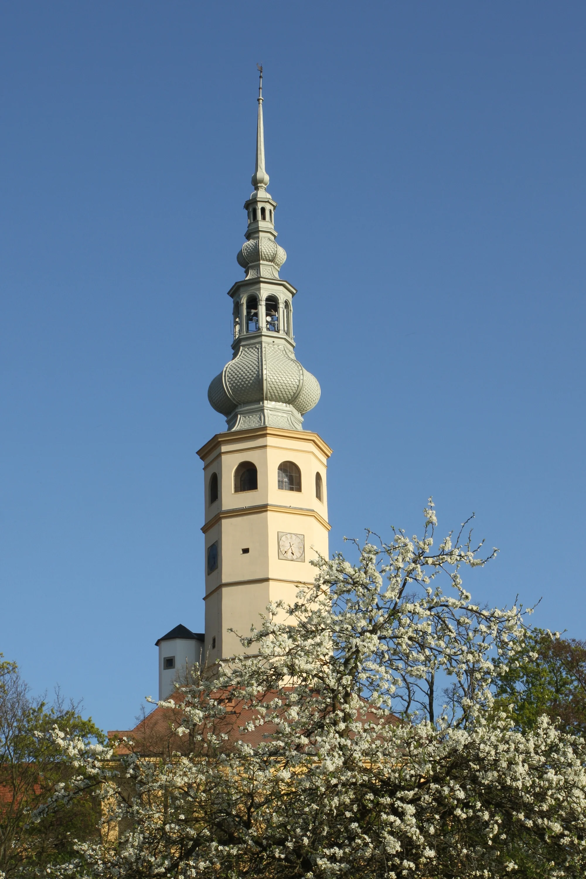 Vstupné na romantický zámek Tovačov pro 1 osobu i rodinu