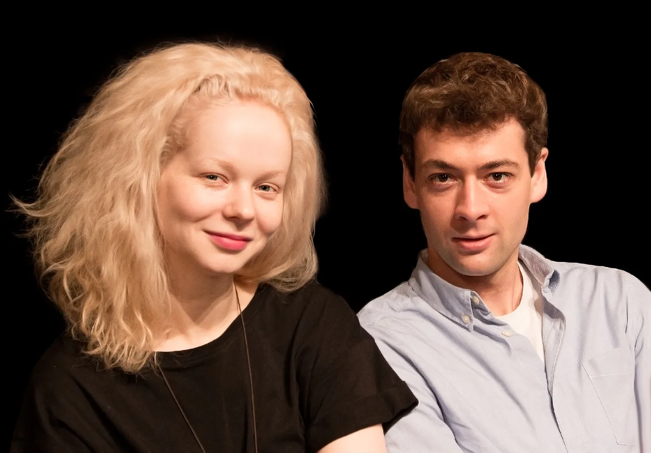 Divadlo Gong: vstupenka na představení Bosé nohy v parku