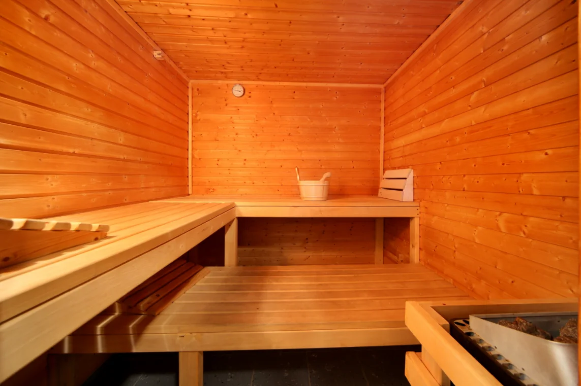 Až 8 dní pohody v centru Špindlu: snídaně nebo polopenze i sauna