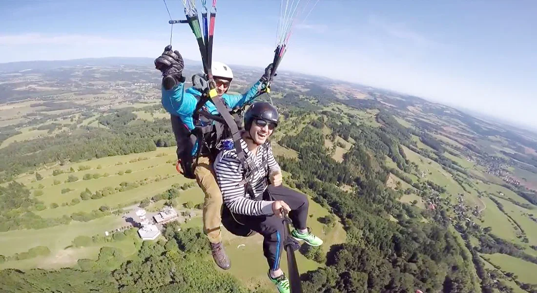Nebeský zážitek pro každého: Tandemový paragliding a video