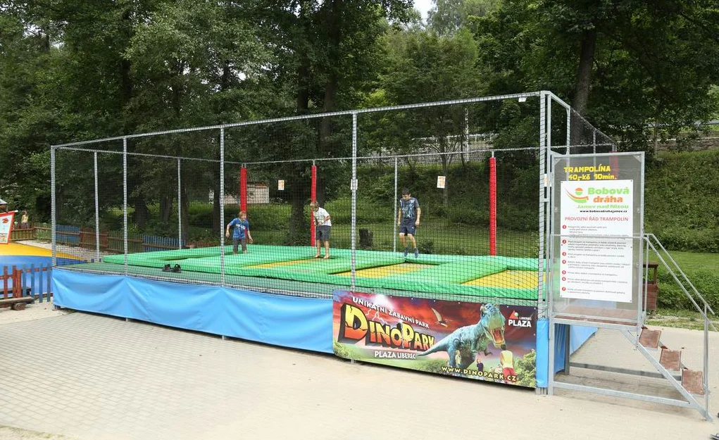 Ať vám to sviští: 5 sjezdů 1 km dlouhé bobové dráhy v Janově nad Nisou