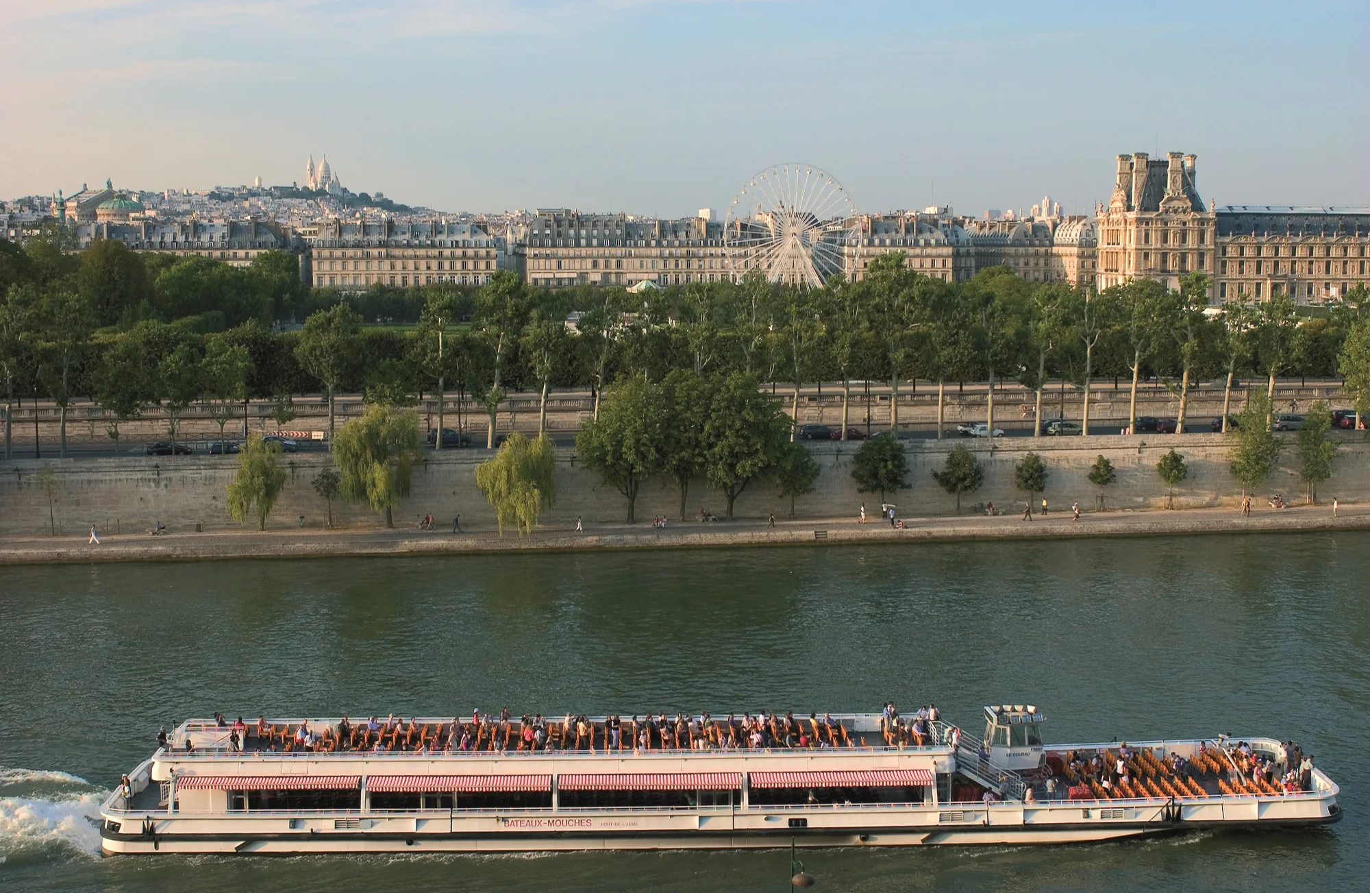 4denní zájezd do Paříže a Versailles s 1 nocí v hotelu a průvodcem