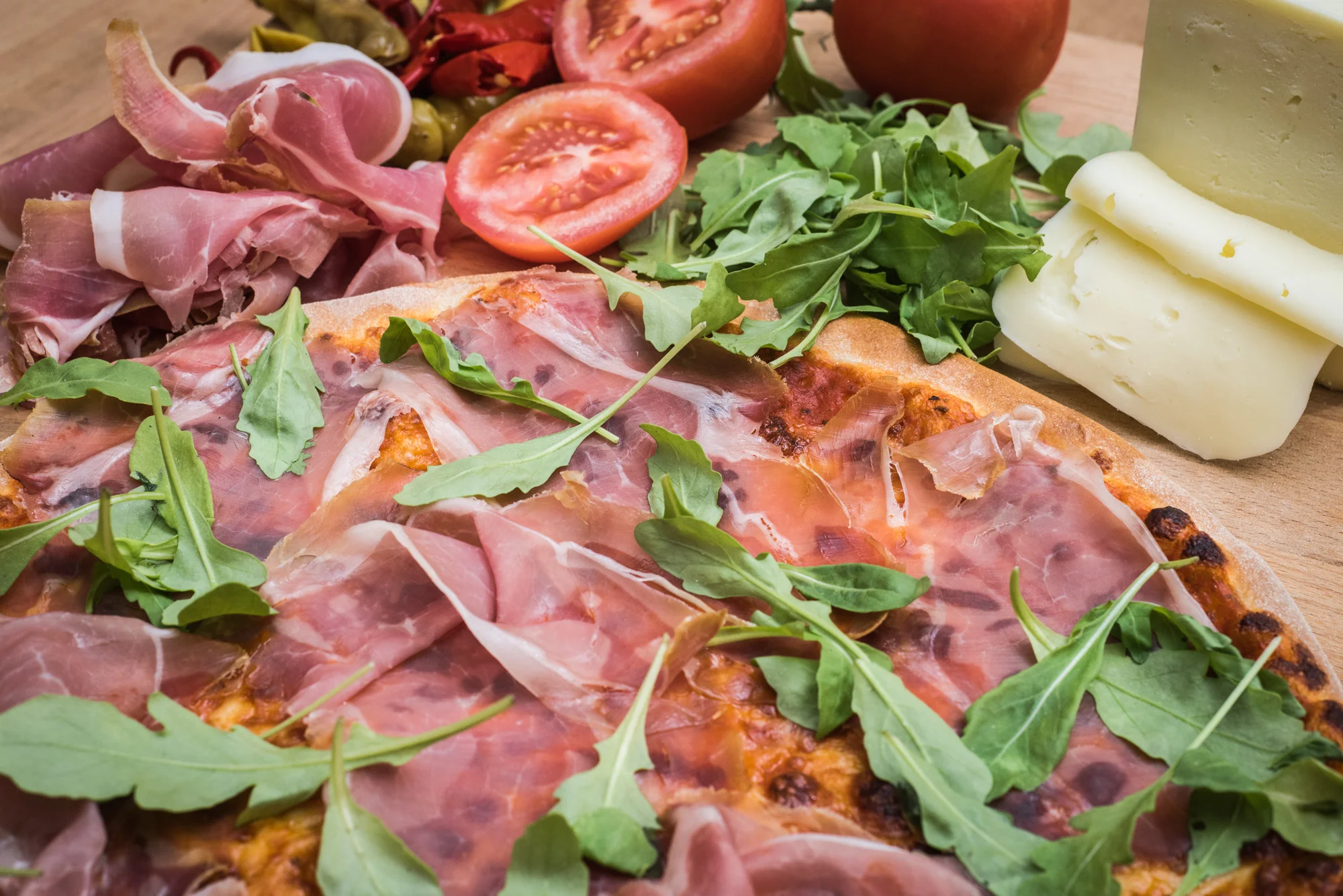 Pizza nebo dvě dle výběru o průměru 33 cm z restaurace Čtyřlístek