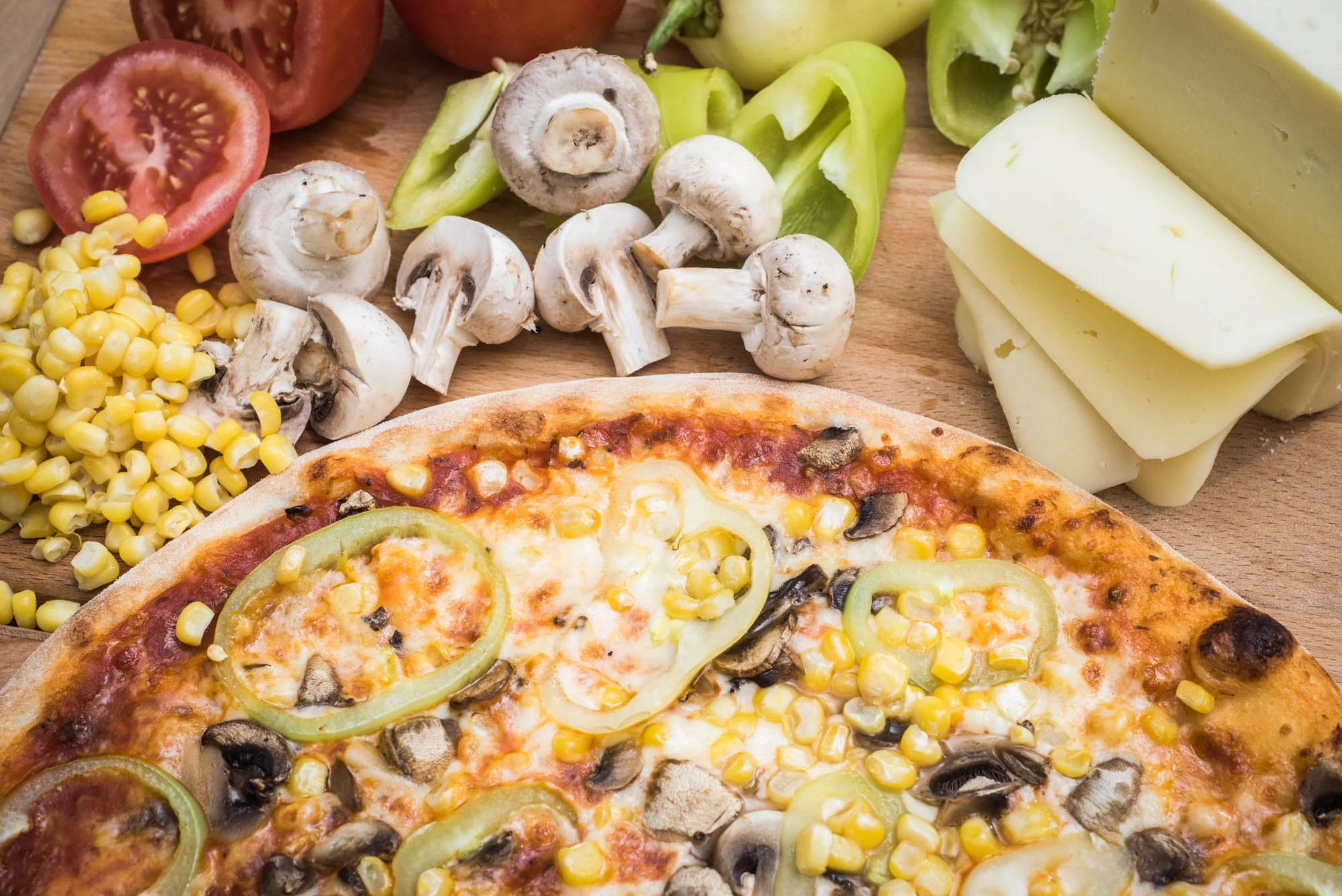 Pizza nebo dvě dle výběru o průměru 33 cm z restaurace Čtyřlístek