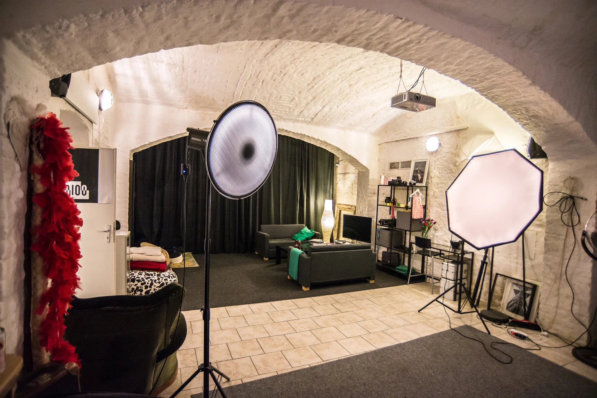 Hodinové focení v ateliéru včetně 5 profesionálně retušovaných fotografií