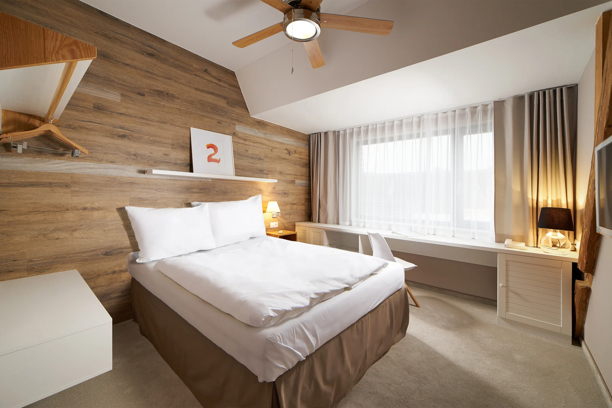 4* pobyt ve Varech: snídaně či polopenze i neomezený vstup do wellness