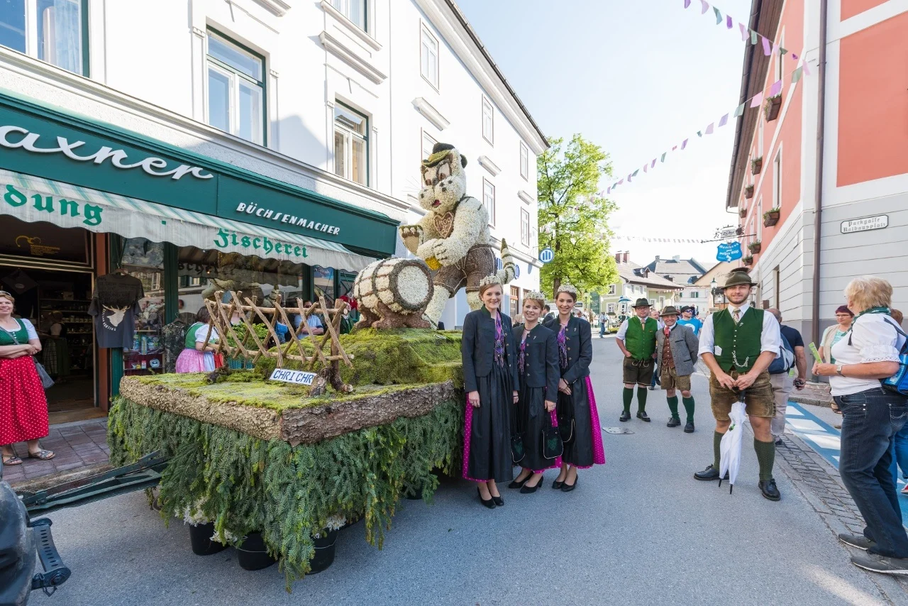 Největší květinový svátek v Rakousku: Festival narcisů a zastávka v Hallstattu