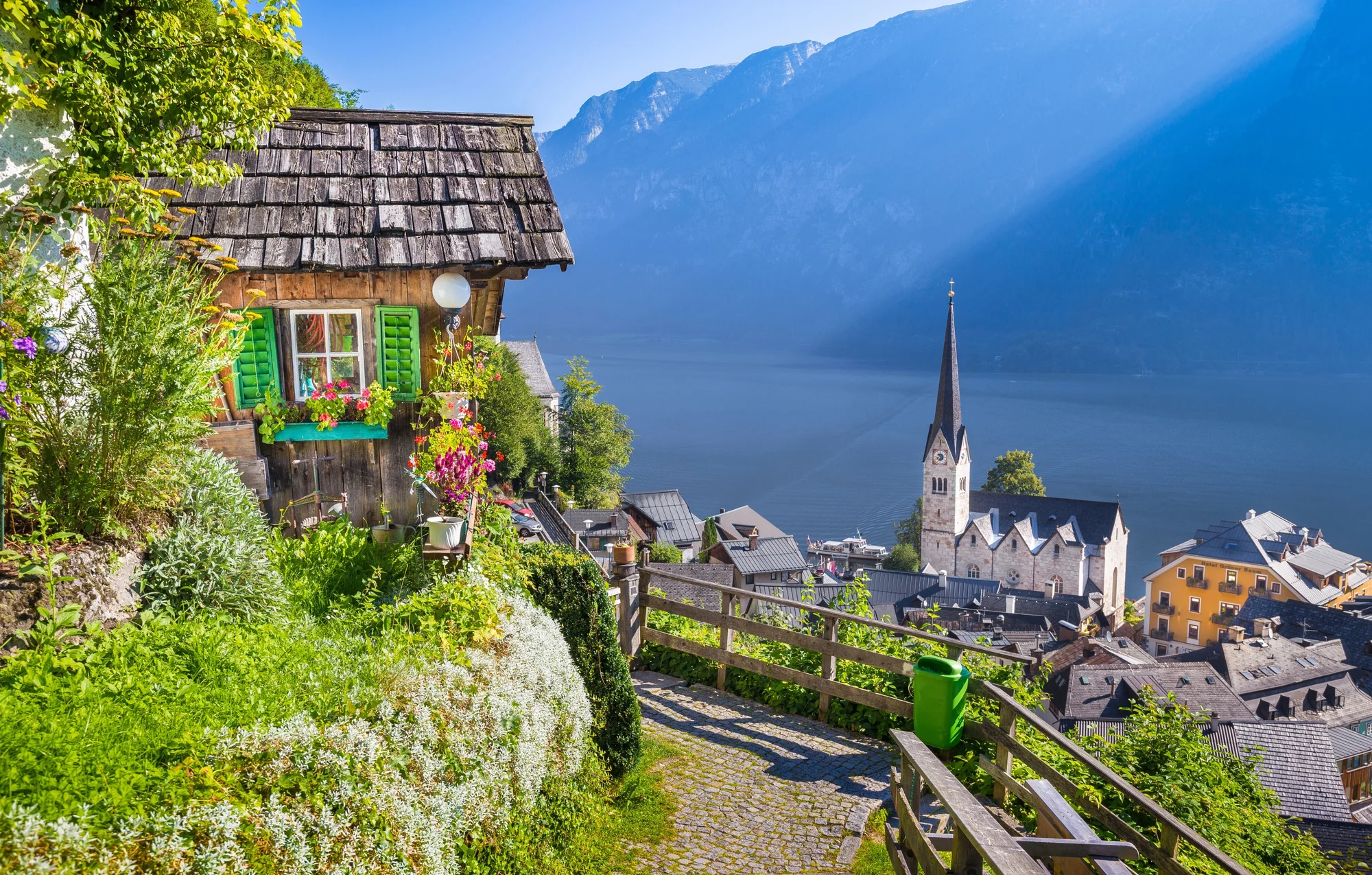 1denní výlet po perlách Solné komory: Hallstatt, Wolfgangsee a Schafberg, doprava tam i zpět
