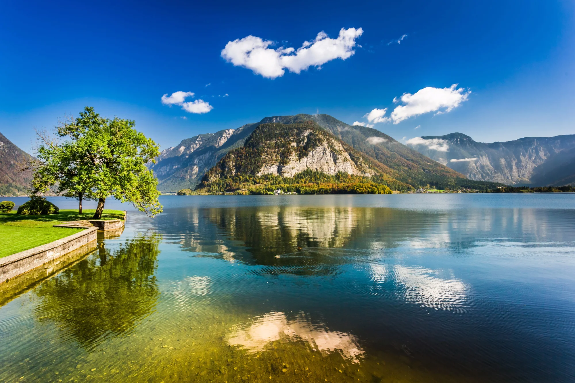 1denní výlet po perlách Solné komory: Hallstatt, Wolfgangsee a Schafberg, doprava tam i zpět