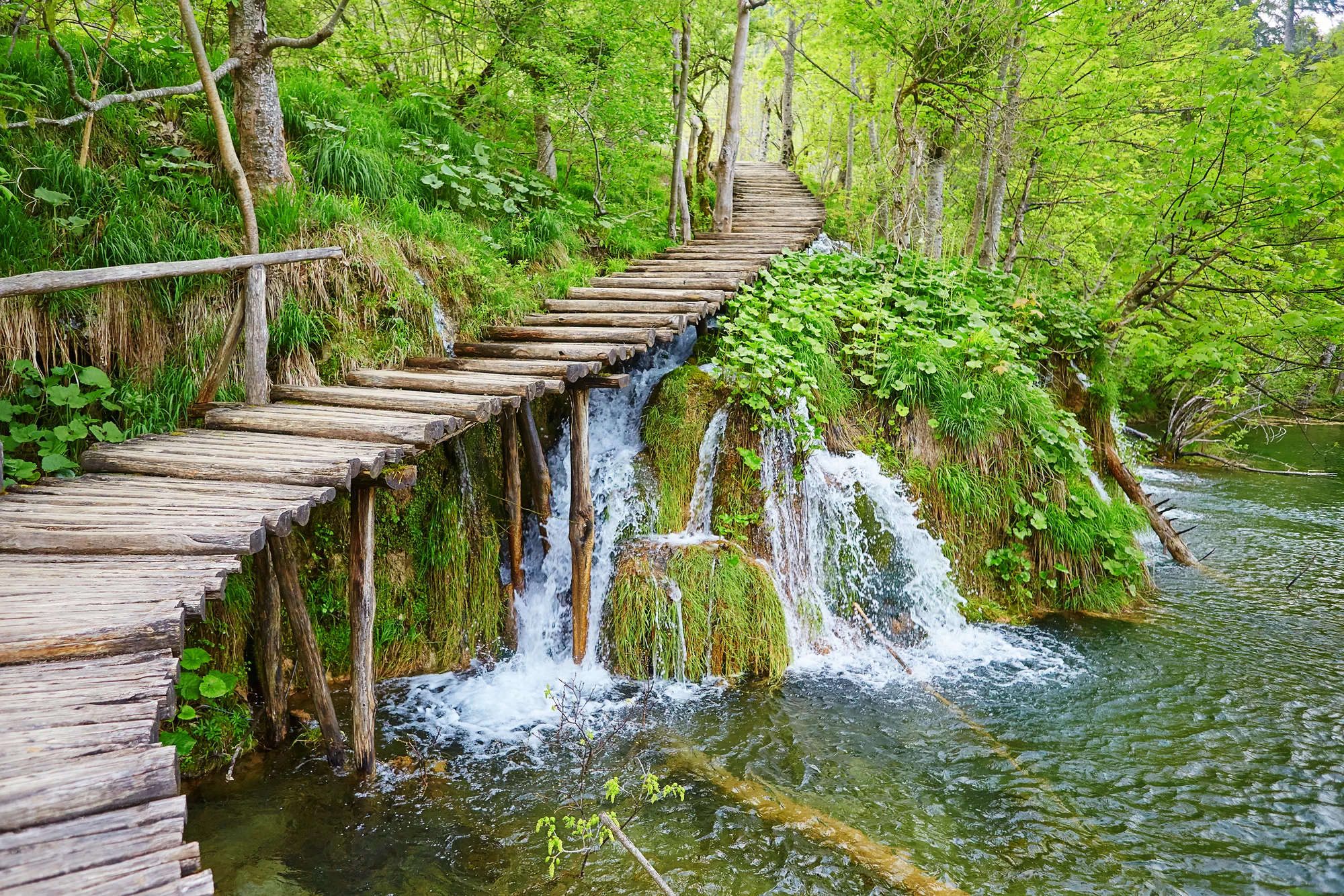 Po stopách Vinnetoua: výlet na Plitvická jezera pod ochranou UNESCO i návštěva Záhřebu
