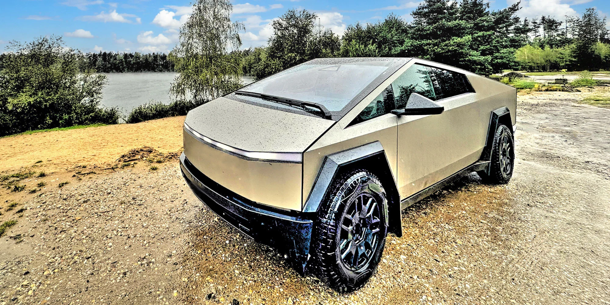 Unikátní Tesla Cybertruck: spolujízda nebo řízení