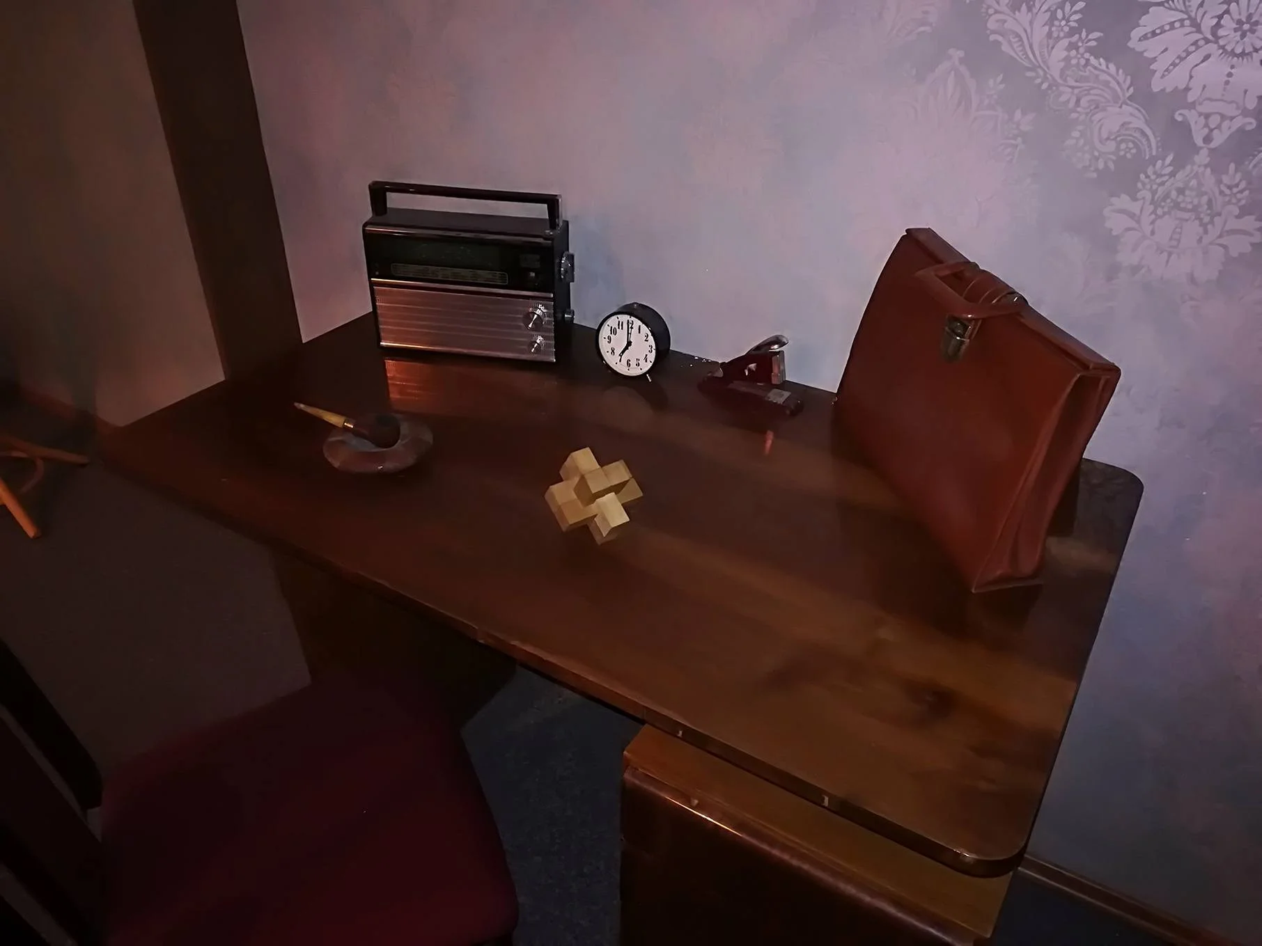 Napínavé únikové hry až pro 5 hráčů: Detektivka a Hotel Clayton