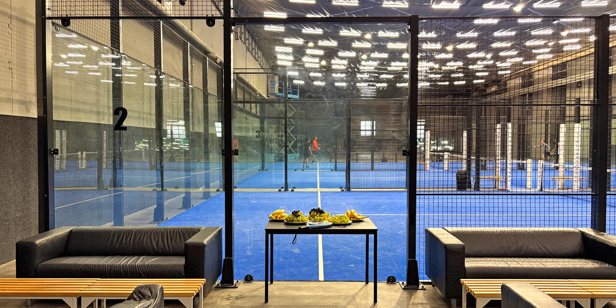Hodinový pronájem padel kurtu pro 2 až 4 osoby