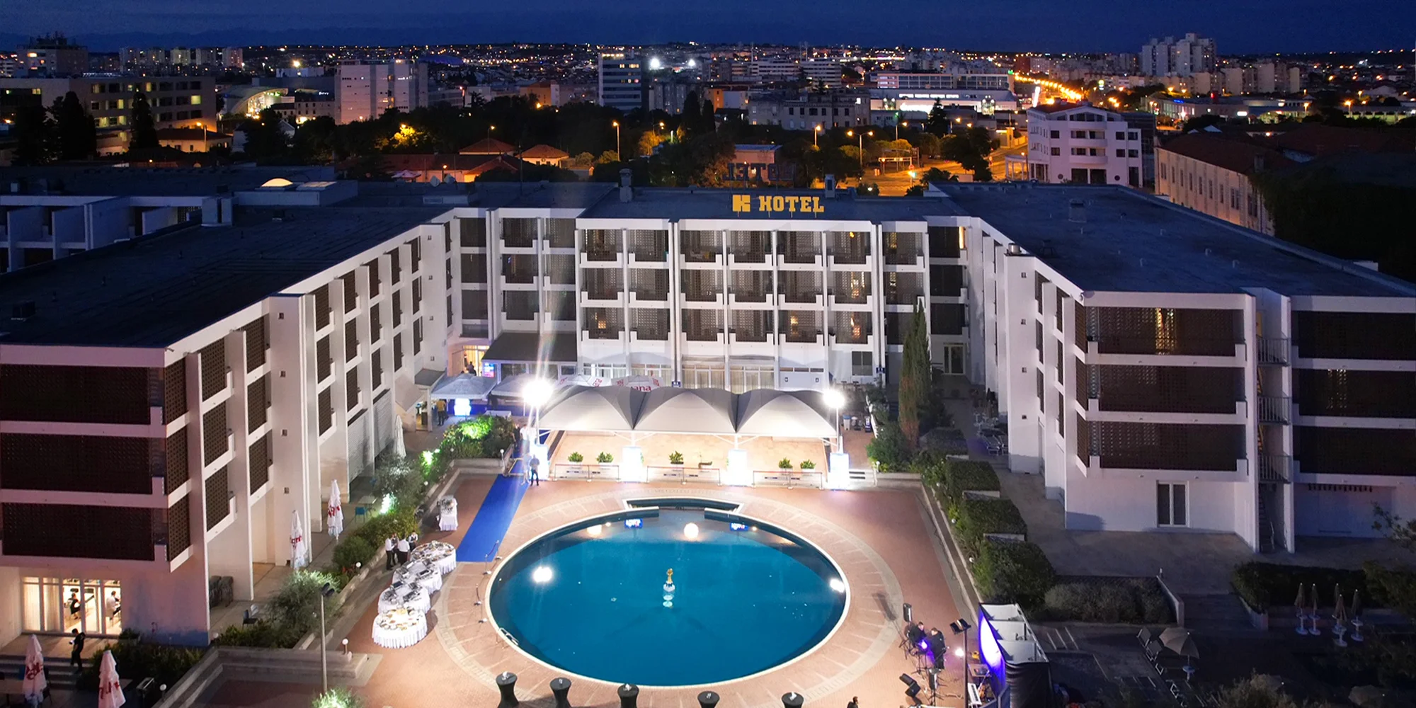 Moderní hotel v Zadaru přímo u moře s jídlem