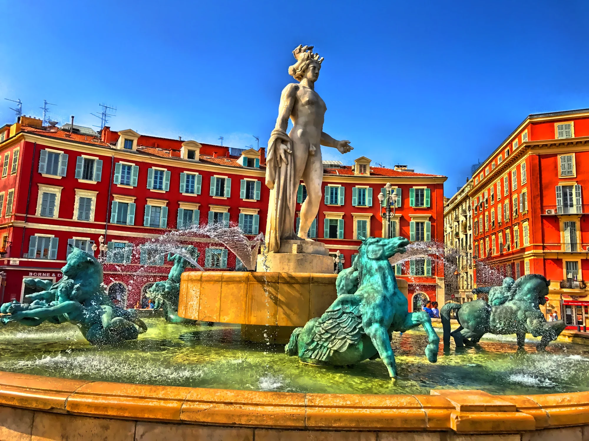 Poznávací zájezd za krásami Francouzské riviéry: Nice, St. Tropéz i Monako, autobusem na 2 noci