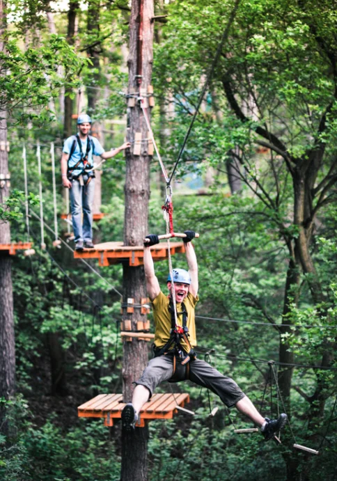 Odlepte se od země: vstupy do lanového centra Jungle Park pro děti i dospělé
