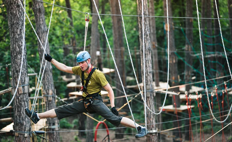 Odlepte se od země: vstupy do lanového centra Jungle Park pro děti i dospělé