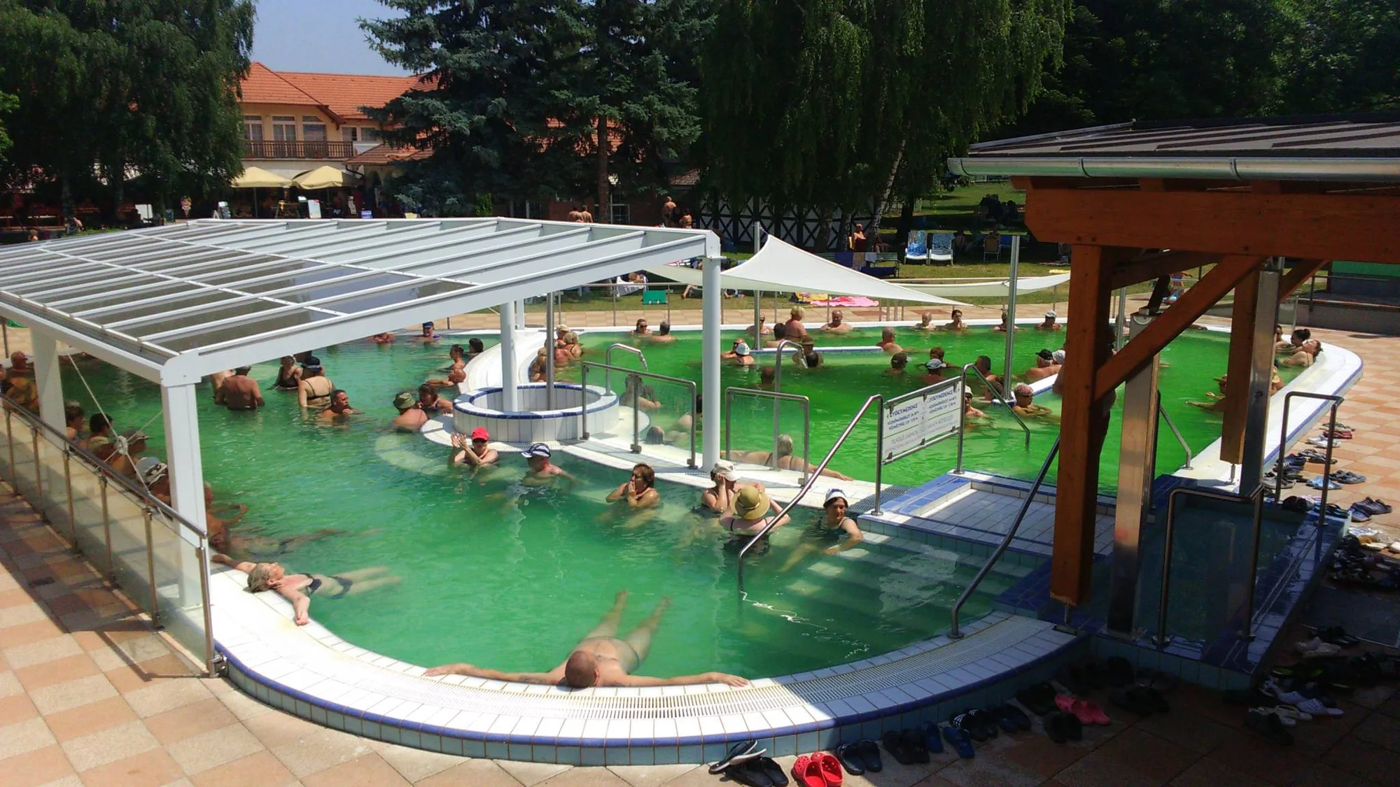 Pobyt v Maďarsku až pro 5 osob: vstup do termálů, neomezený wellness a polopenze, až 2 děti zdarma