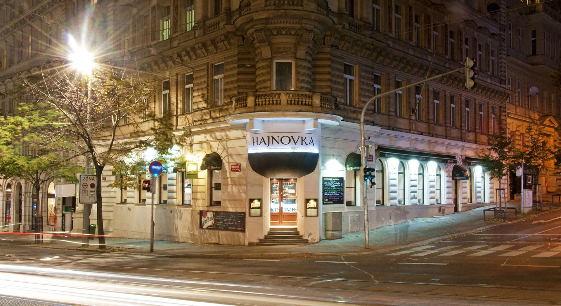Masové hody pro 6-8 strávníků: pomalu pečená selečí kýta, křen i pečivo