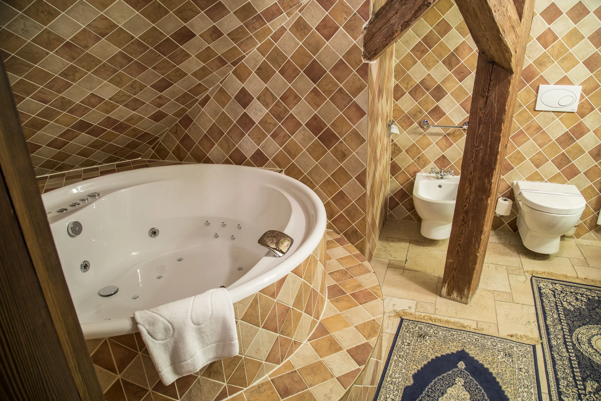 Pohádková romantika v Chateau Zbiroh: večeře v krčmě, wellness a prohlídka zámku