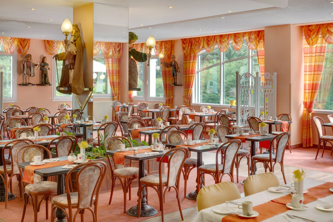 Luxusní 4* hotel v Mariánských Lázních: neomezený wellness, strava i procedury, 2 děti do 11,9 let zdarma