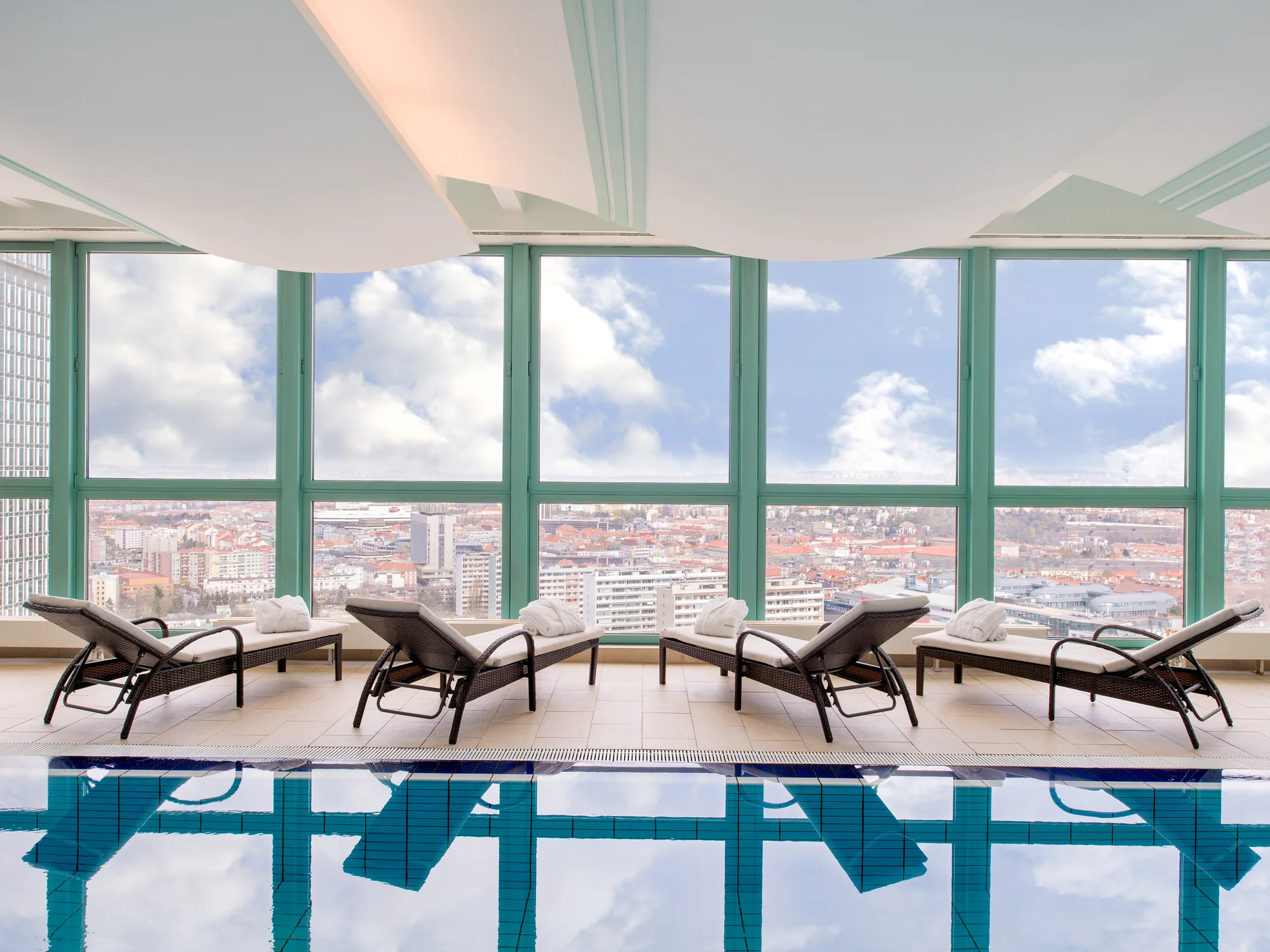 2,5 hodiny ve wellness hotelu Panorama: bazén, sauna, vířivka a božský výhled