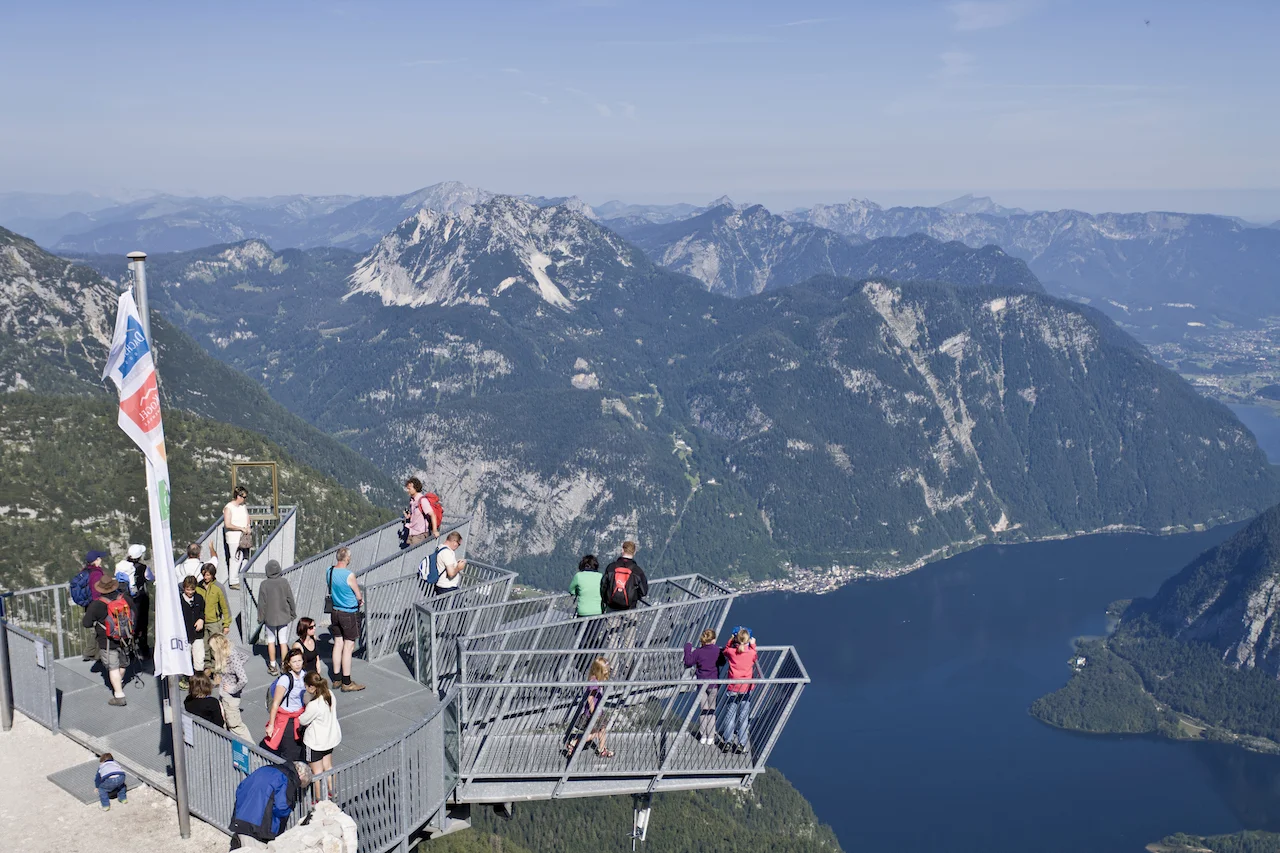 Výlet na Dachstein a město Hallstatt v Rakousku: úžasná vyhlídka Pět prstů i Ledová jeskyně