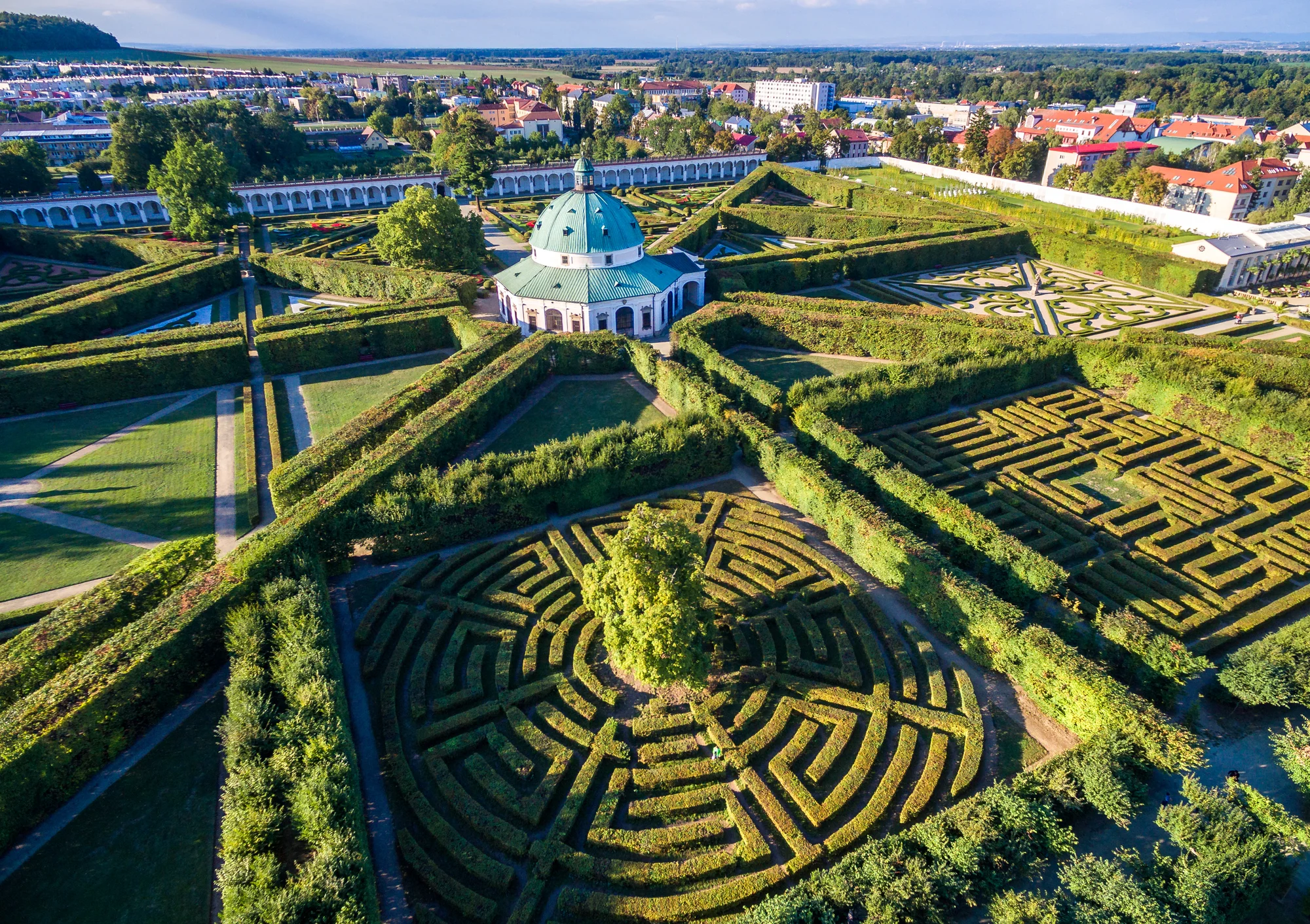 4* hotel s polopenzí, snídaní či all inclusive a neomezeným wellness, v létě i bazén