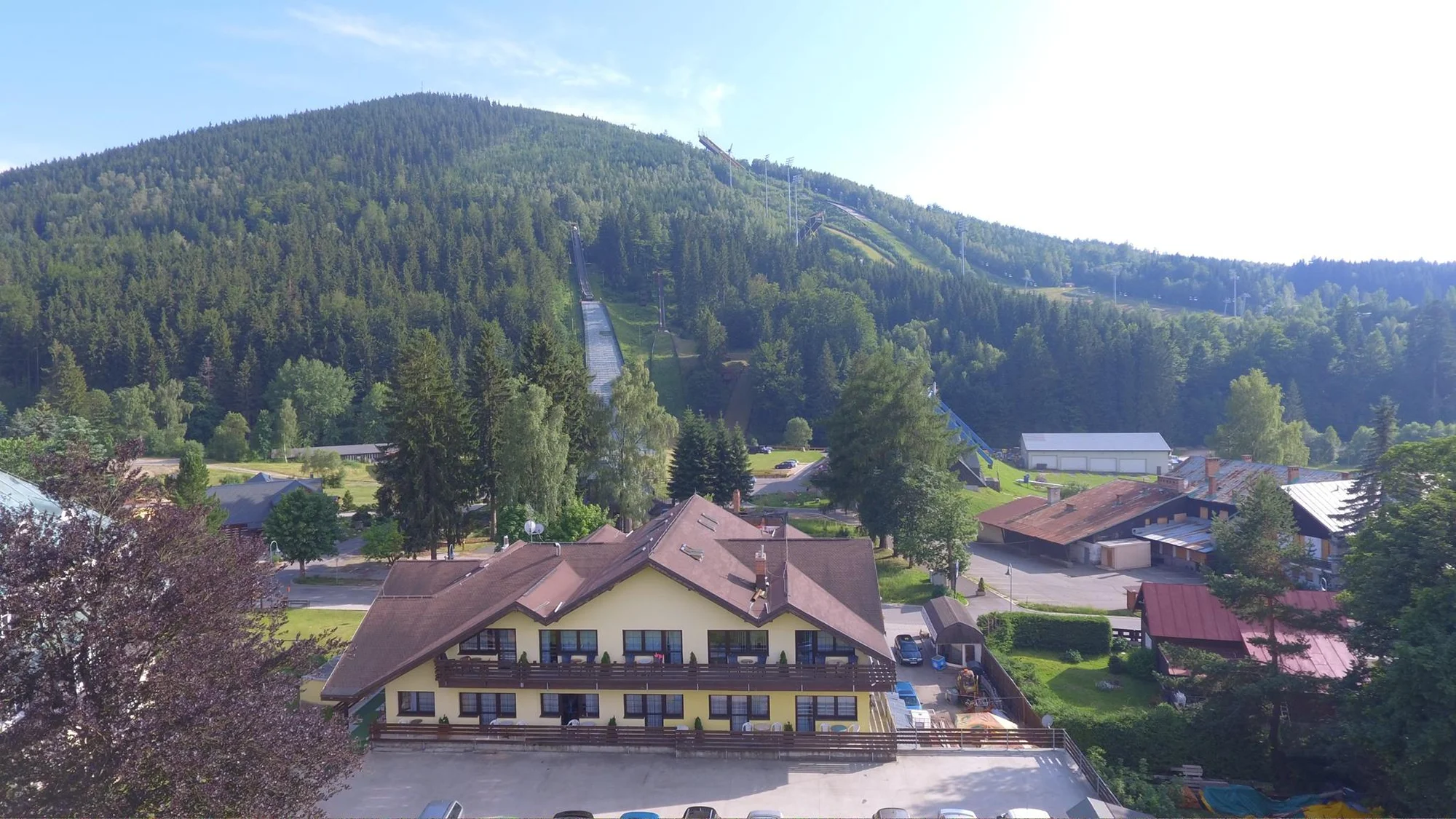 Wellness pobyt v srdci Harrachova: bazén, sauna, masáž, polopenze i výlety