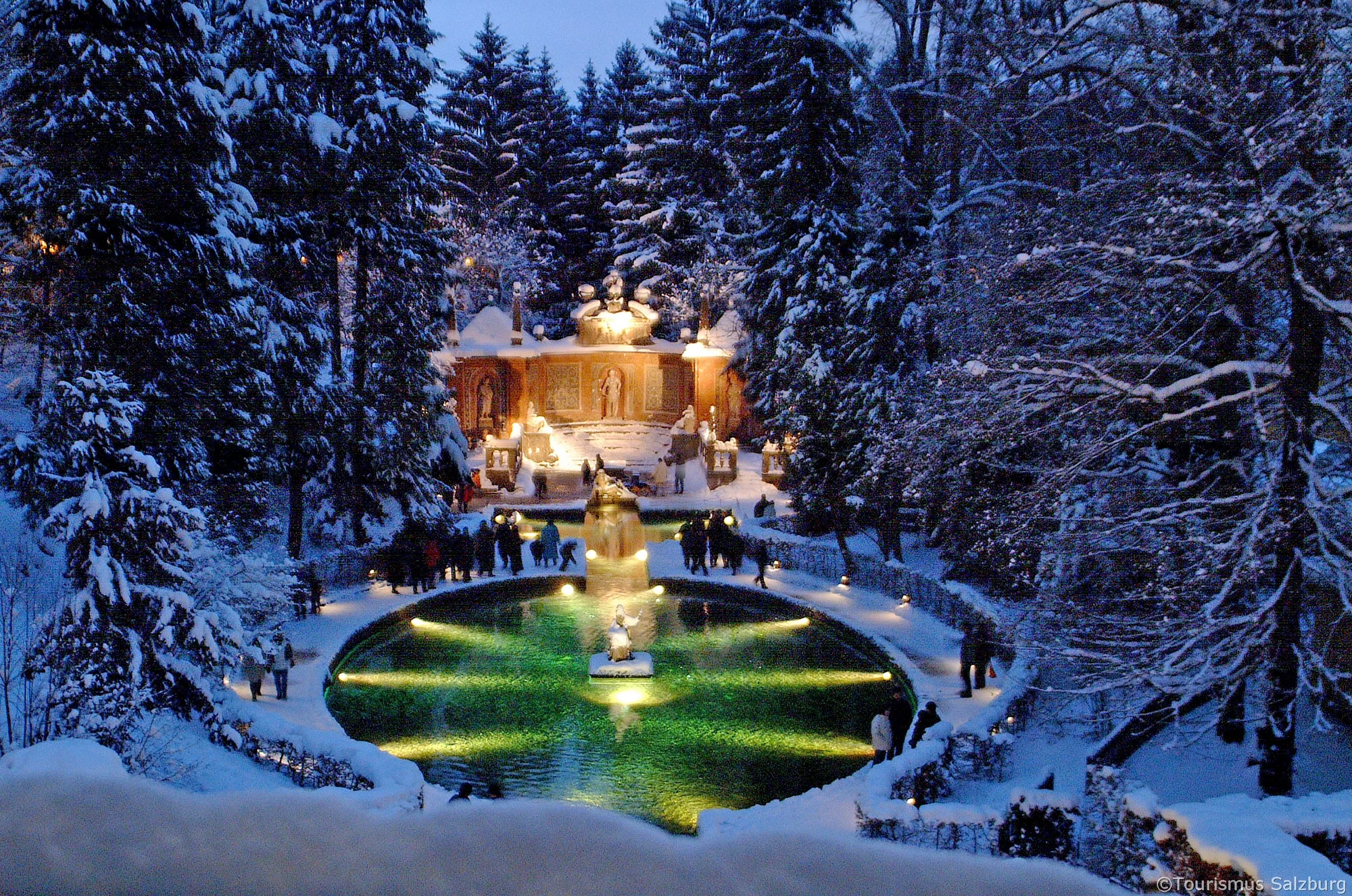 Výlet do adventního Rakouska: kouzelné trhy v Salzburgu i zámek Hellbrunn